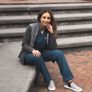 Figs limited edition scrubs set. Dark Harbor XXS